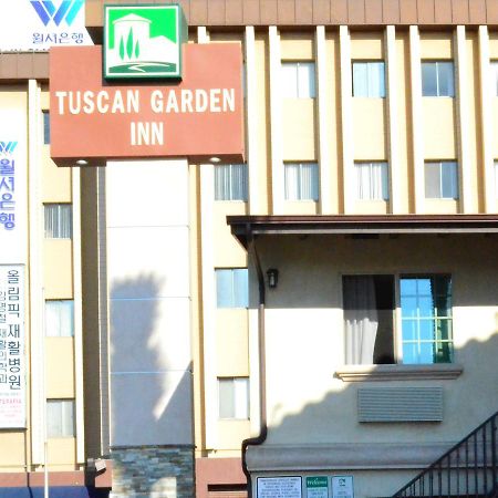 Tuscan Garden Inn Los Angeles Buitenkant foto